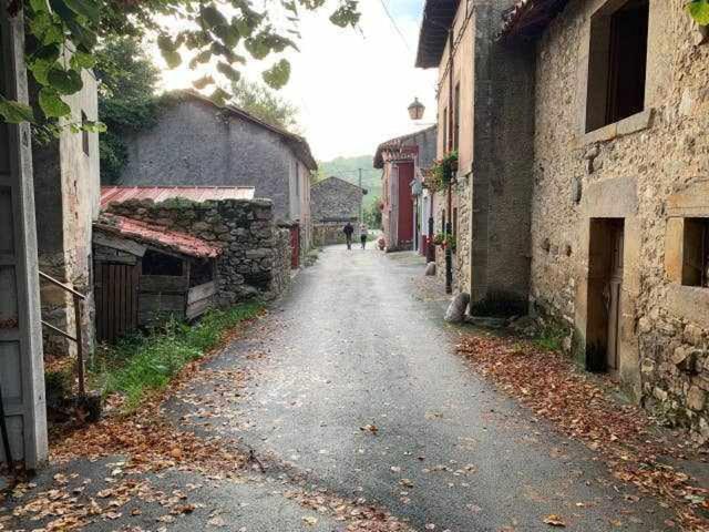 Cumbres De Los Picos Apartamento La Yedra Poo  外观 照片