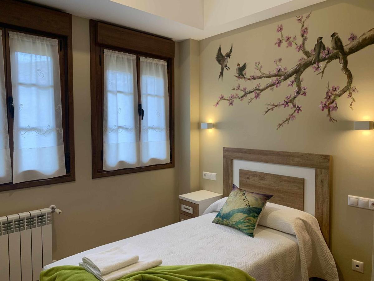 Cumbres De Los Picos Apartamento La Yedra Poo  外观 照片